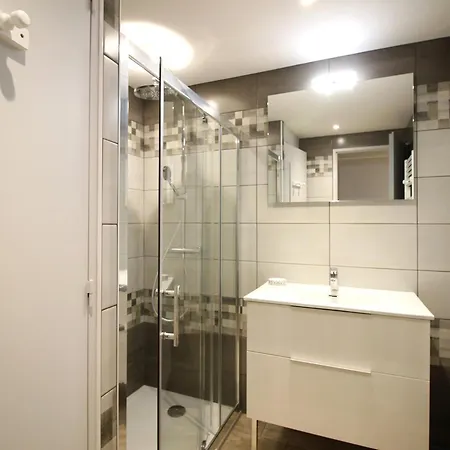 Appartement T2 Au Mont-dore, Parking Privatif, Proche Thermes, Classe 2 Etoiles - 4 Couchages - Fr-1-415-124 Le Mont-Dore